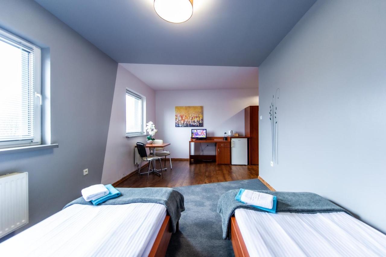 Gosciniec Promus Hotel Забже Екстериор снимка