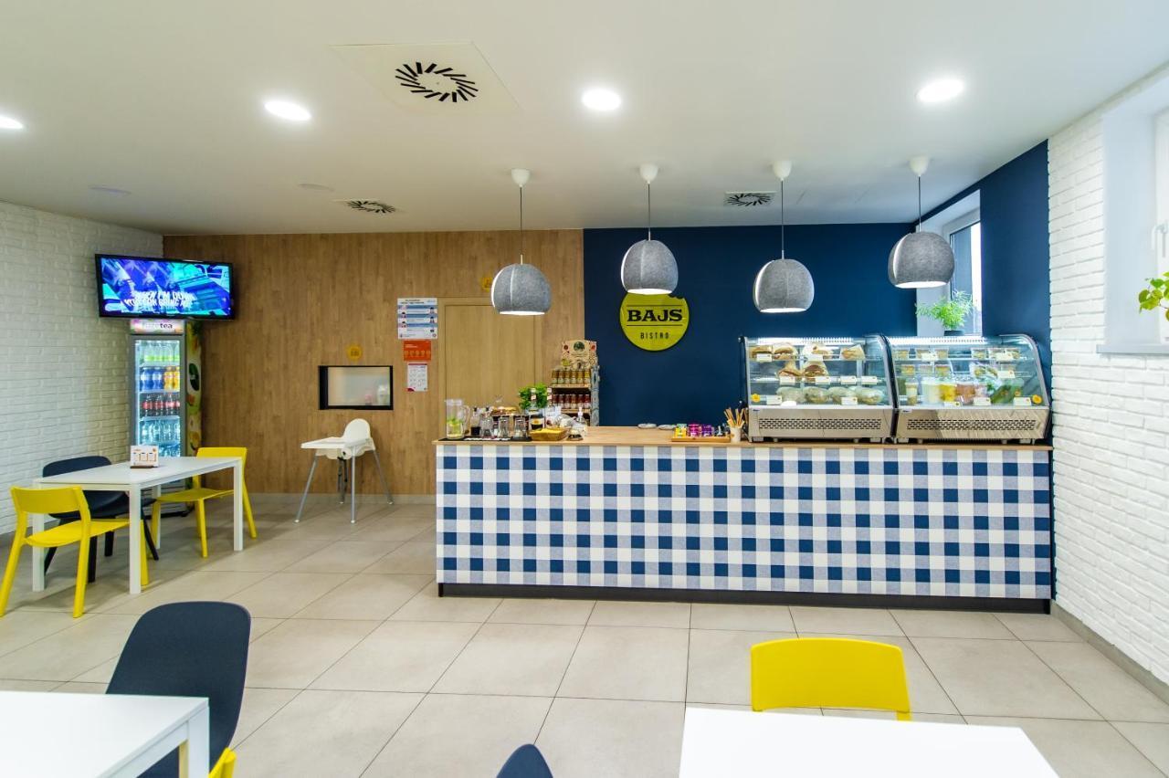 Gosciniec Promus Hotel Забже Екстериор снимка