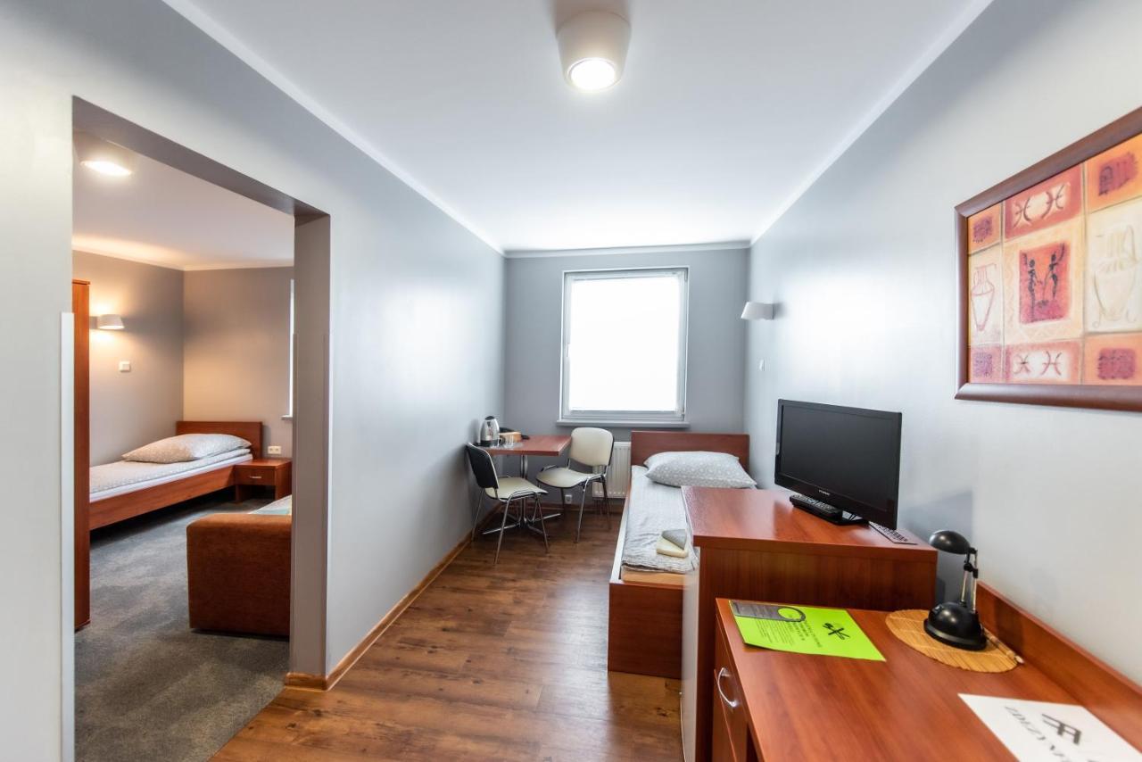 Gosciniec Promus Hotel Забже Екстериор снимка