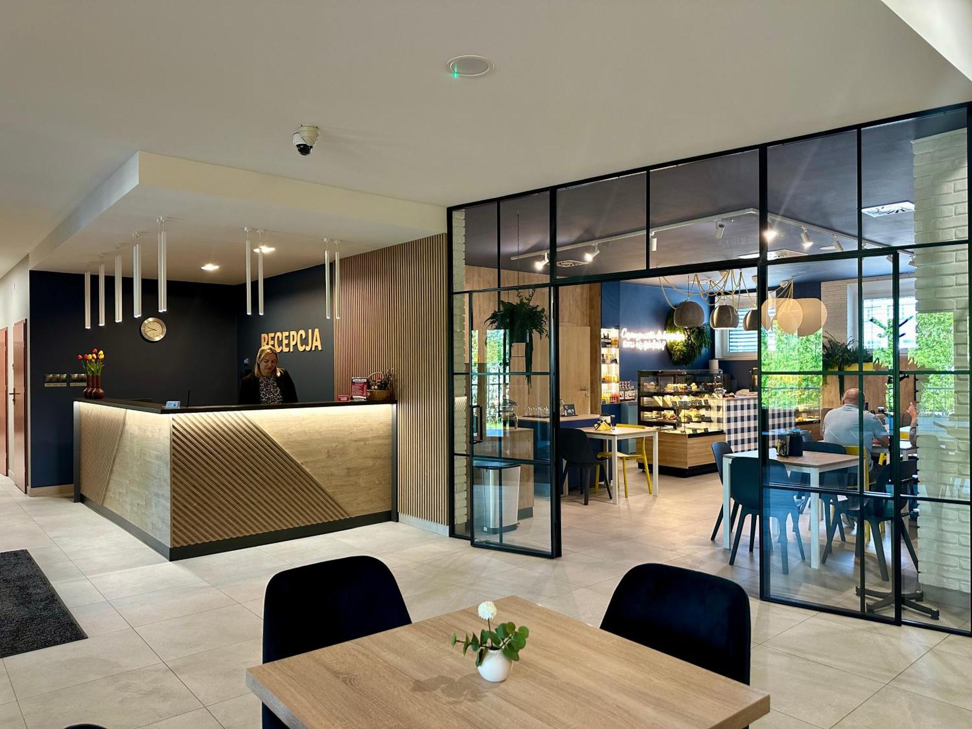 Gosciniec Promus Hotel Забже Екстериор снимка