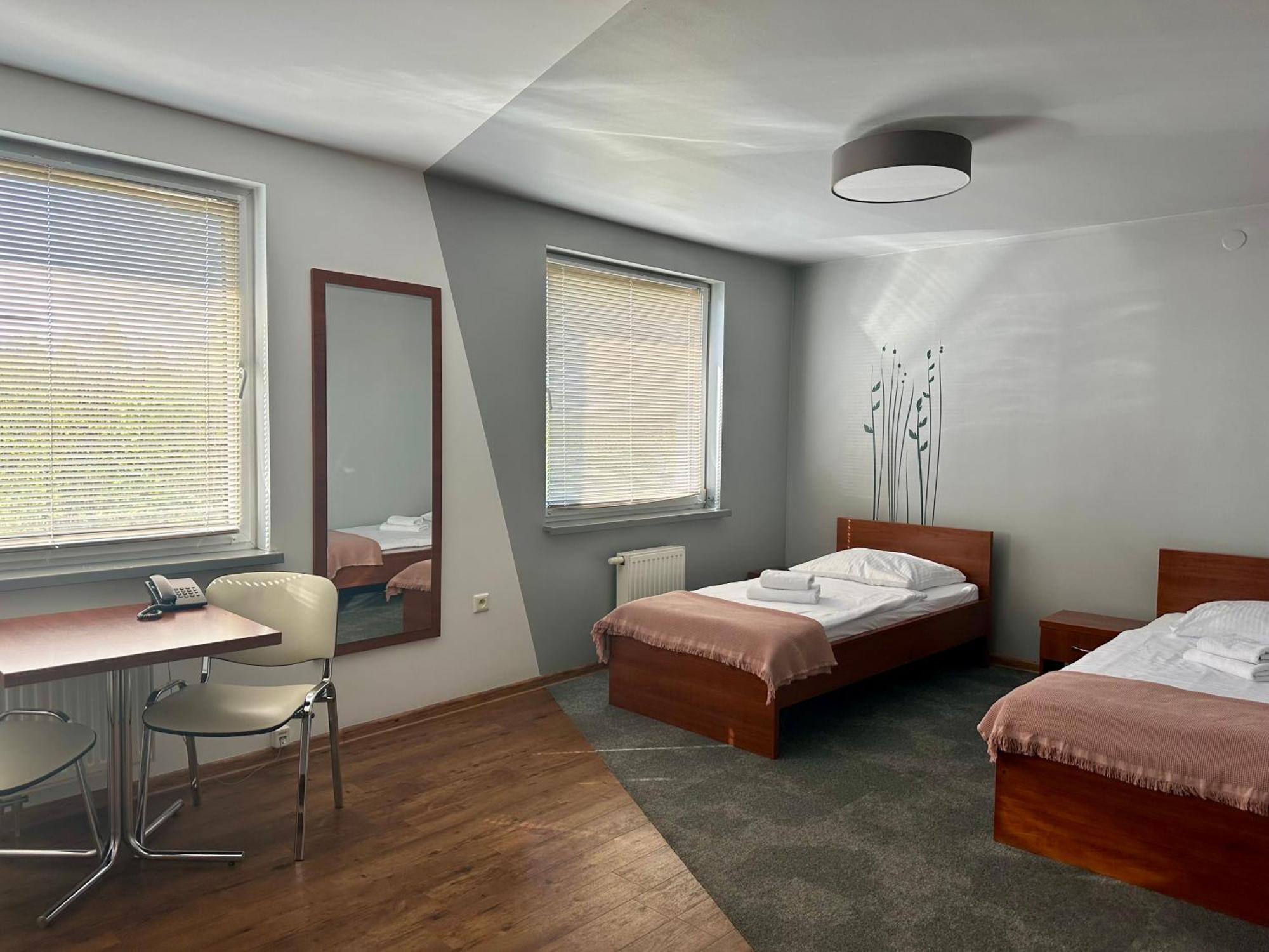 Gosciniec Promus Hotel Забже Екстериор снимка